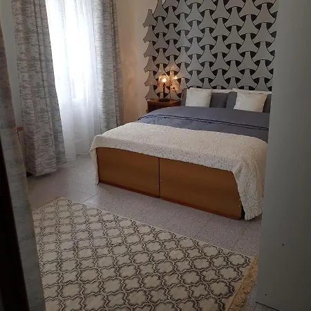 E Breakfast Diana E Ninni Bed & Breakfast