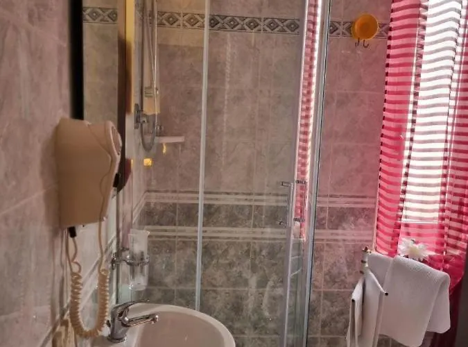 فندق مبيت وإفطار E Breakfast Diana E Ninni سالسوماجّوري تيرمي