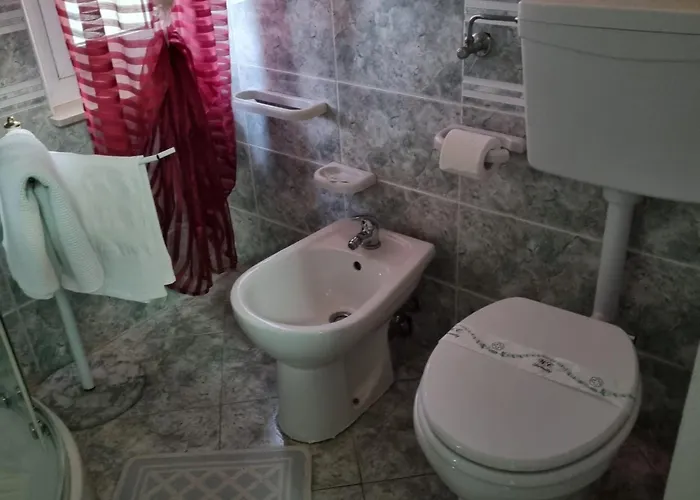 E Breakfast Diana E Ninni فندق مبيت وإفطار 3*